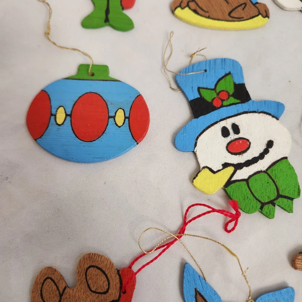 12 Flat Wooden Christmas Ornaments Vtg Snowman Bird Soldier Sled